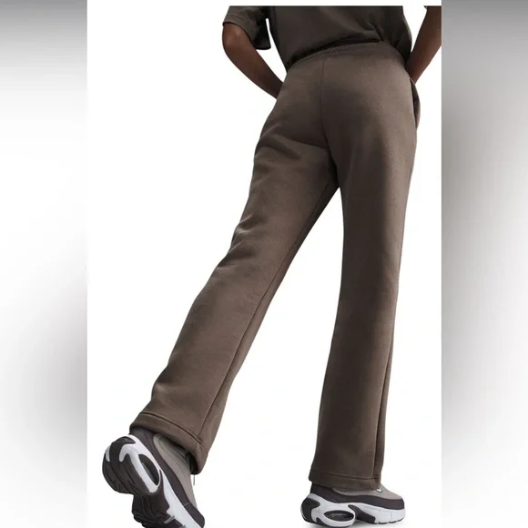 Nike Women's Phoenix fleece sweats mink - Picture 2 of 5